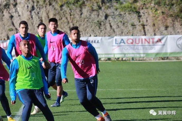 中国男足黯然出局 曹赟定向郑智表示敬意!瓜林女友顺利产子