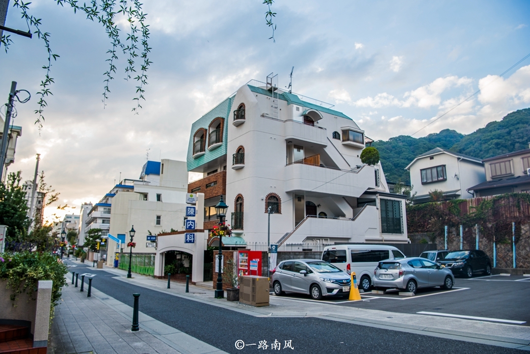 實拍外國建築林立的日本街道,景色優美成知名旅遊景點!