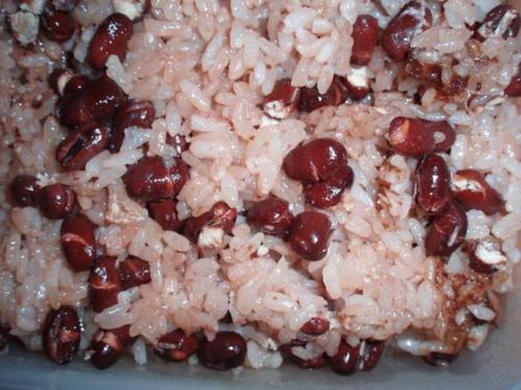 湖南湖北一带,在冬至这一天一定要吃上赤豆糯米饭.