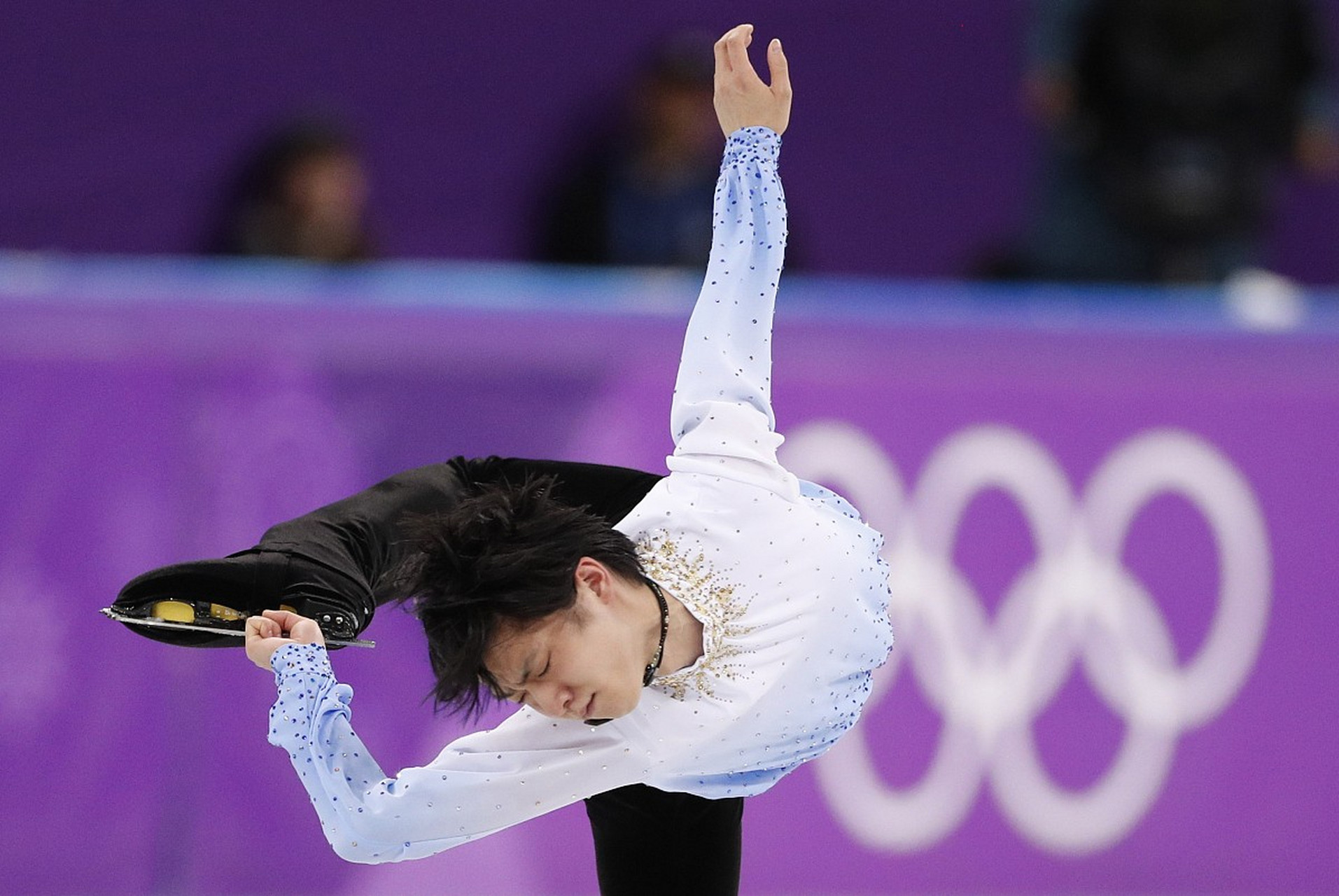 近日,日本著名花样滑冰运动员羽生结弦宣布结婚的消息引起了广泛关注