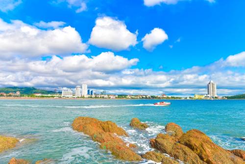 青岛的海,是有故事,是有诗意的海