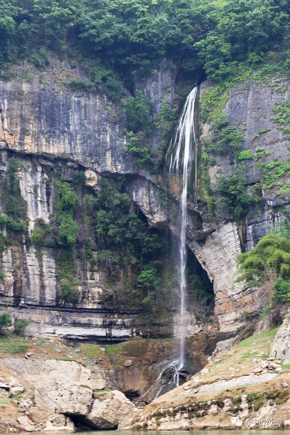 随瑞天去湖北恩施:清江蝴蝶崖风景区(云游系列之279)