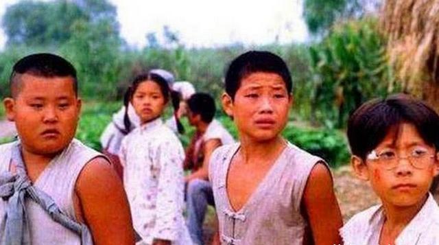 《小兵张嘎》嘎子当爹了,乐乐走红了,英子变美了,胖墩富态了