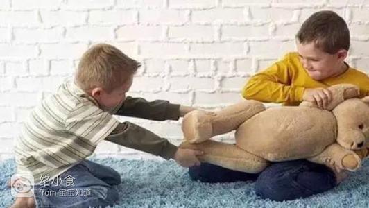 不愿意分享玩具,孩子的"分享意识"缺乏,家长该如何培养?