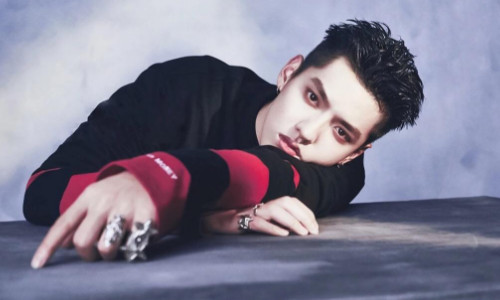 娱乐新鲜事#吴亦凡曾以篮球特长生的身份在广州七中读过初三,在校园