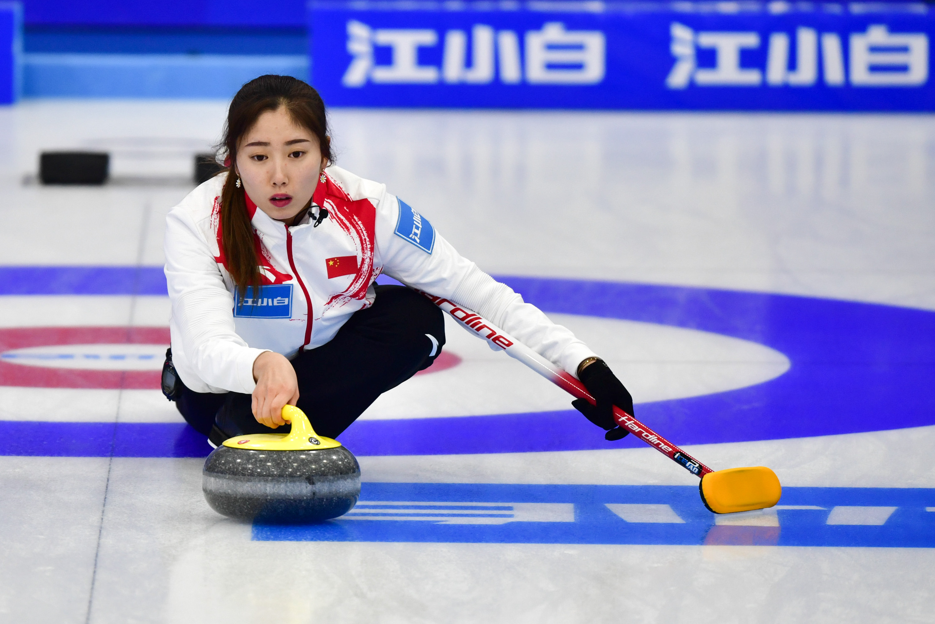冰壶—青海国际精英赛:中国女子b队战胜芬兰队(1)