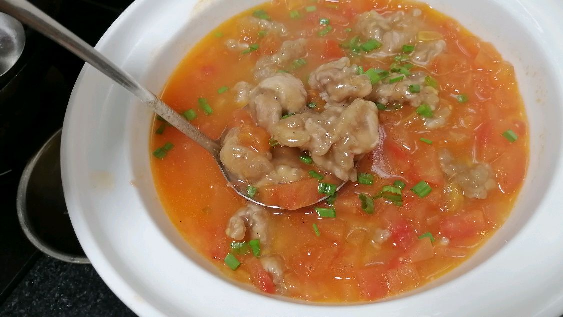 大厨分享“番茄滑肉汤”的做法,不脱芡,滑肉透明,味道鲜美
