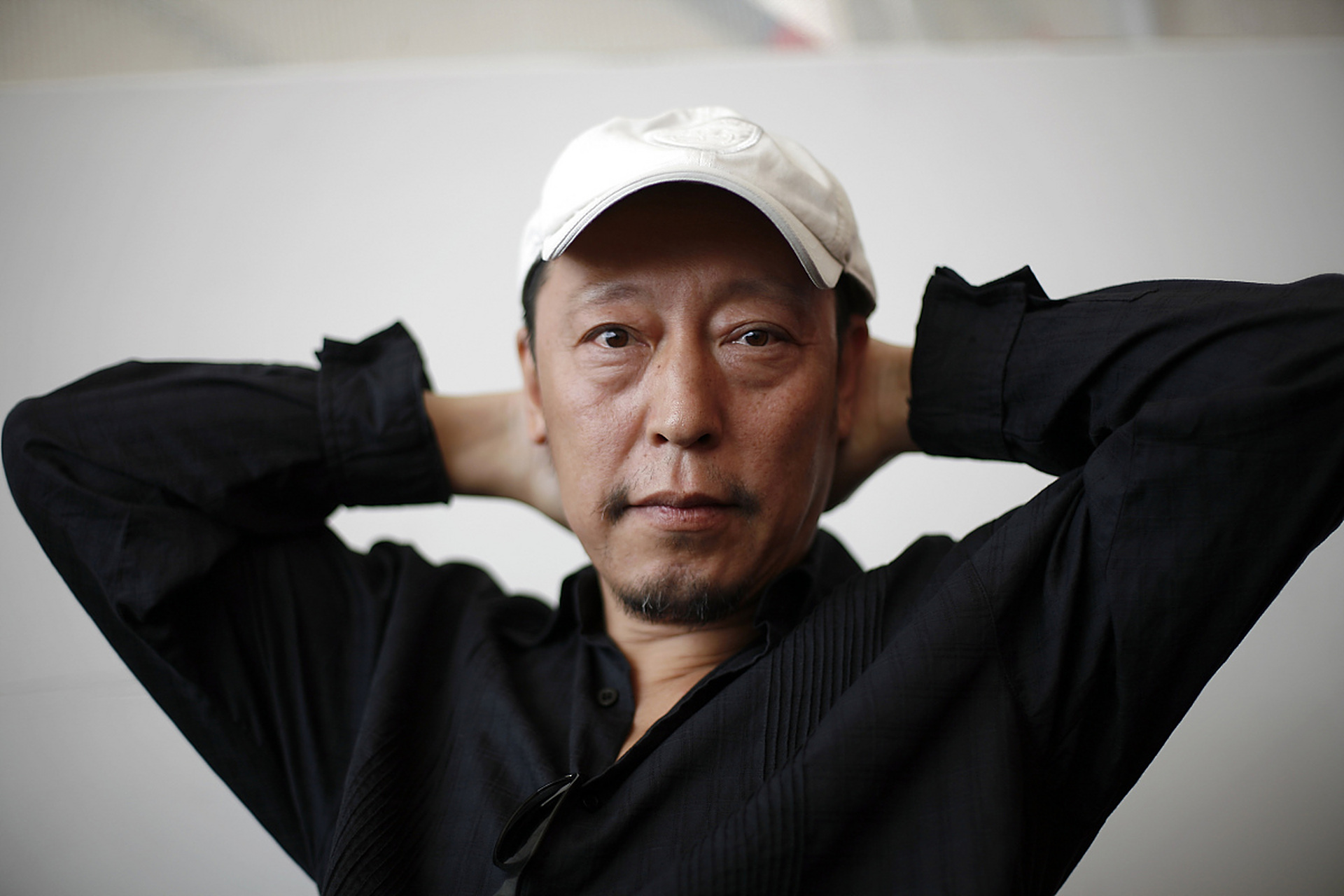 其实,倪大红私下里是个很潮的老爷子.