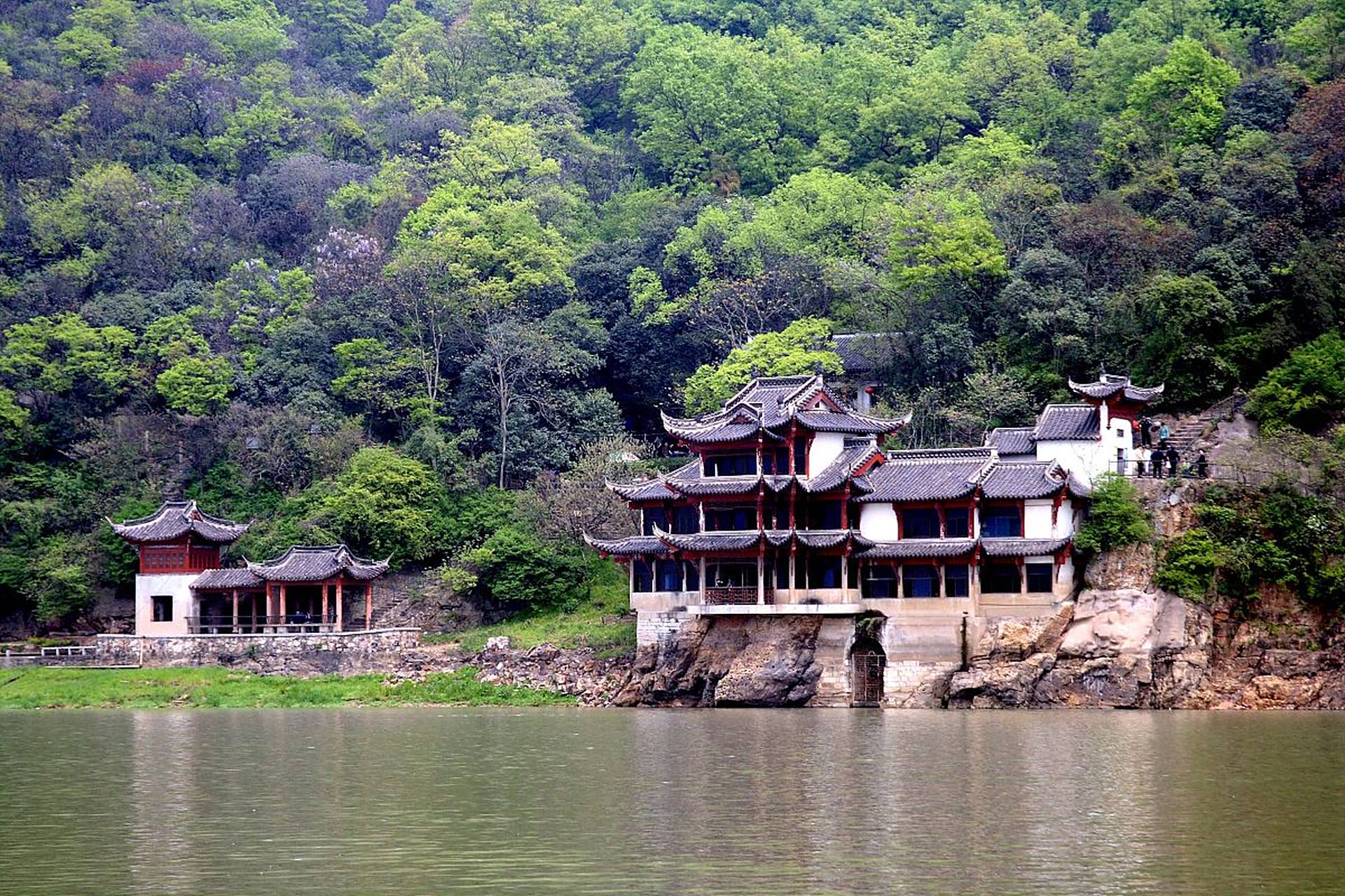 安徽的马鞍山采石矶,是一个富有历史文化底蕴的景点