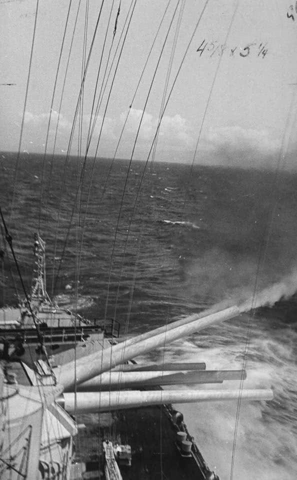 见证大舰巨炮的震撼 美国海军爱达荷号战列舰实弹射击