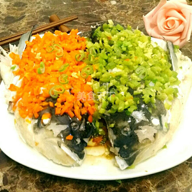 双色剁椒鱼头,鲜美下饭,原汁原味超好吃