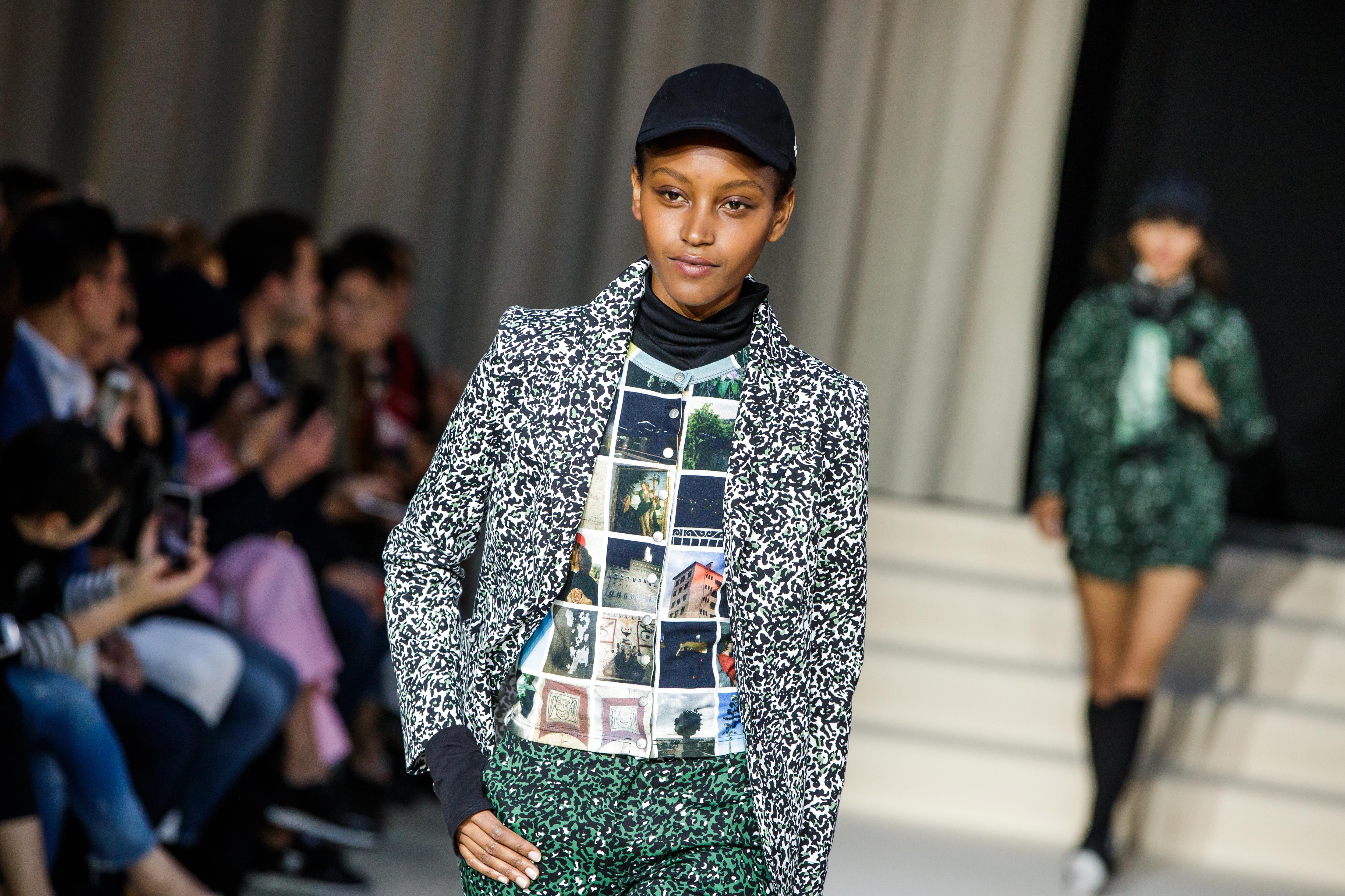 巴黎时装周——agnes b.品牌时装秀(1)