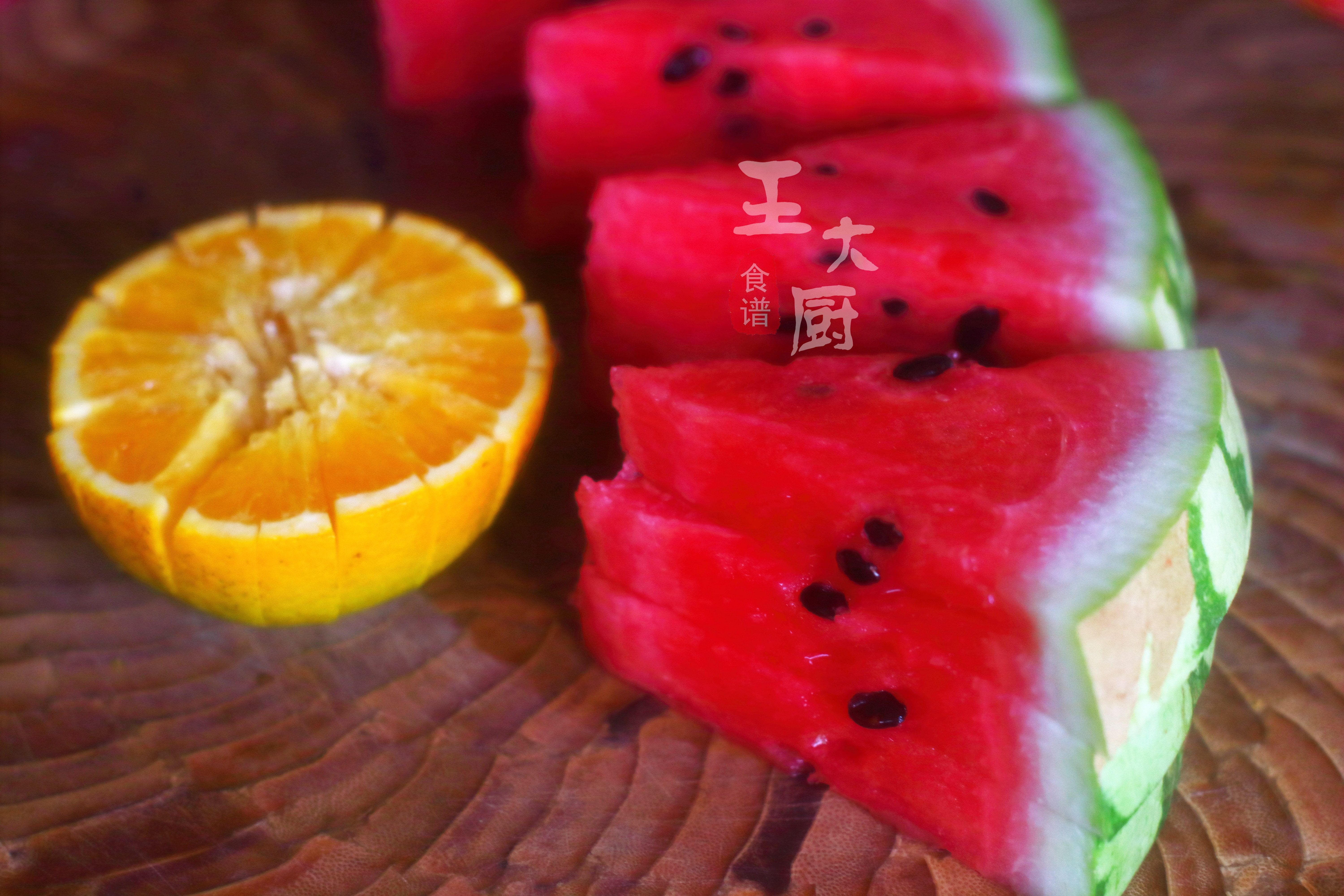 手残党福利,最简单的西瓜水果拼盘,不费事也能做出好看的果盘