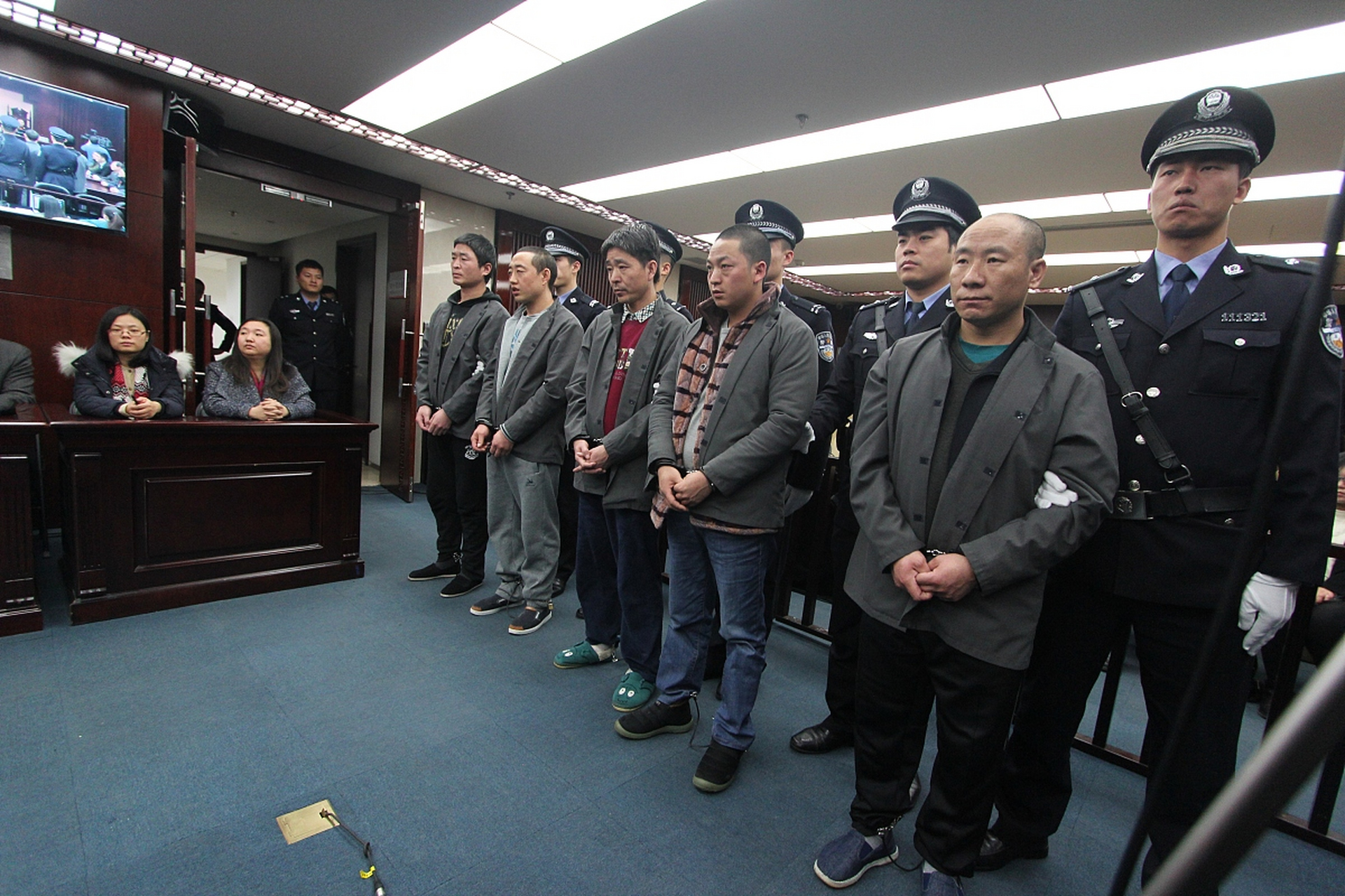 盘踞武汉多年"黑老大"黄大发落网