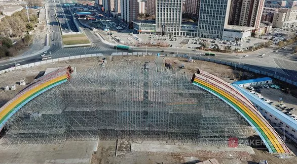 长春东方广场"彩虹桥"要拆除?