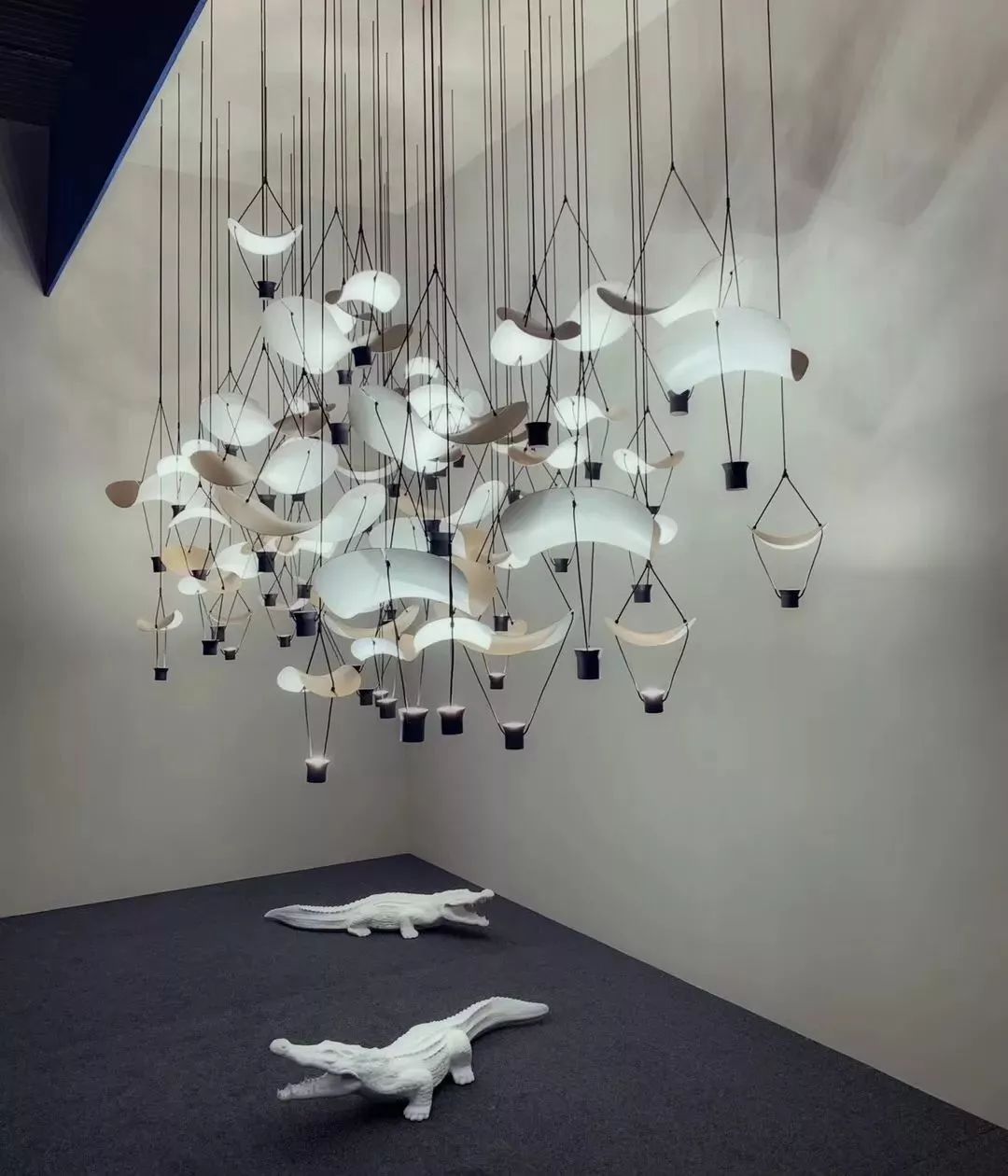 2019米兰家具展之灯光设计,迷离了世界更迷住了你我