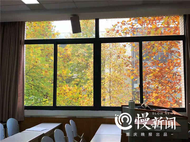 重庆大学1314教室最近火了,"窗内是一生一世,窗外是四