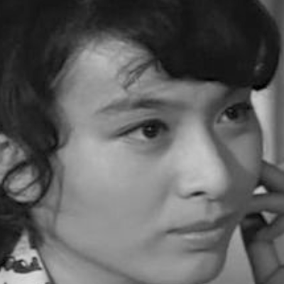 1963年,18岁的栗原小卷进入俳优座演员培训所 .