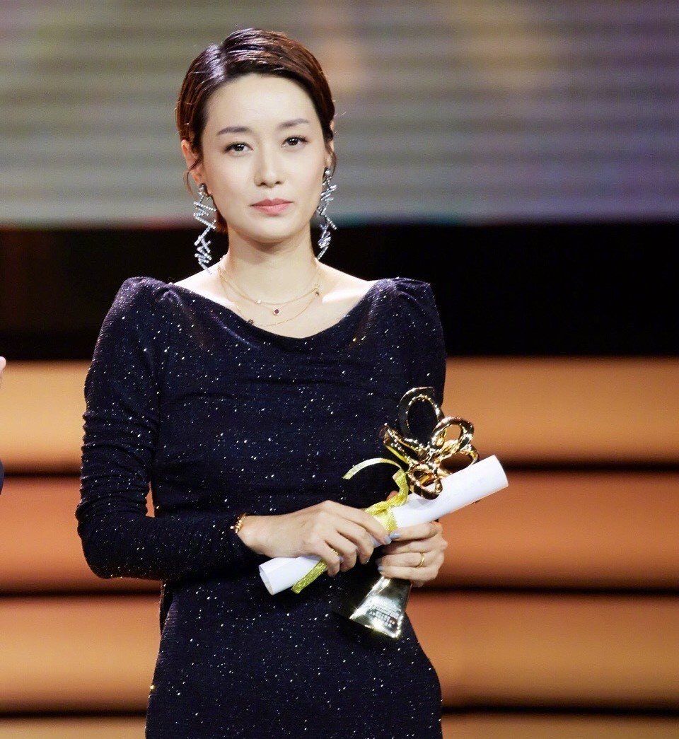 朗读者:马伊琍谈人为处事,董卿点头赞同,马司令不是白叫的