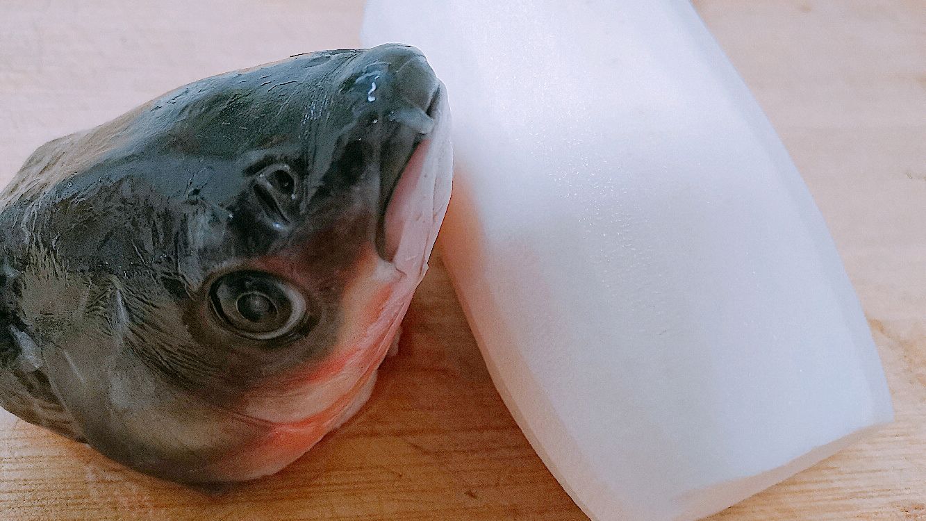 鱼头汤怎么做好吃,多一个步骤,鱼骨酥软,鱼汤奶白一点都不腥!