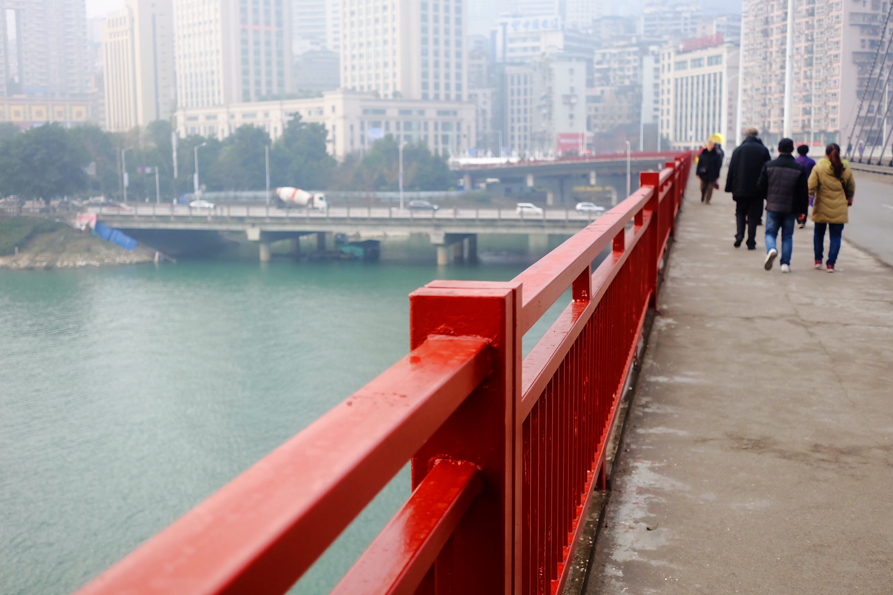 万州万安大桥今日大变样,红妆亮相,艳丽多彩越看越喜庆!