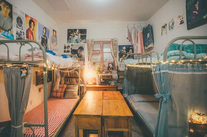90年代记忆博物馆,让你重温学生时代 女生宿舍就相对来说温馨了许多