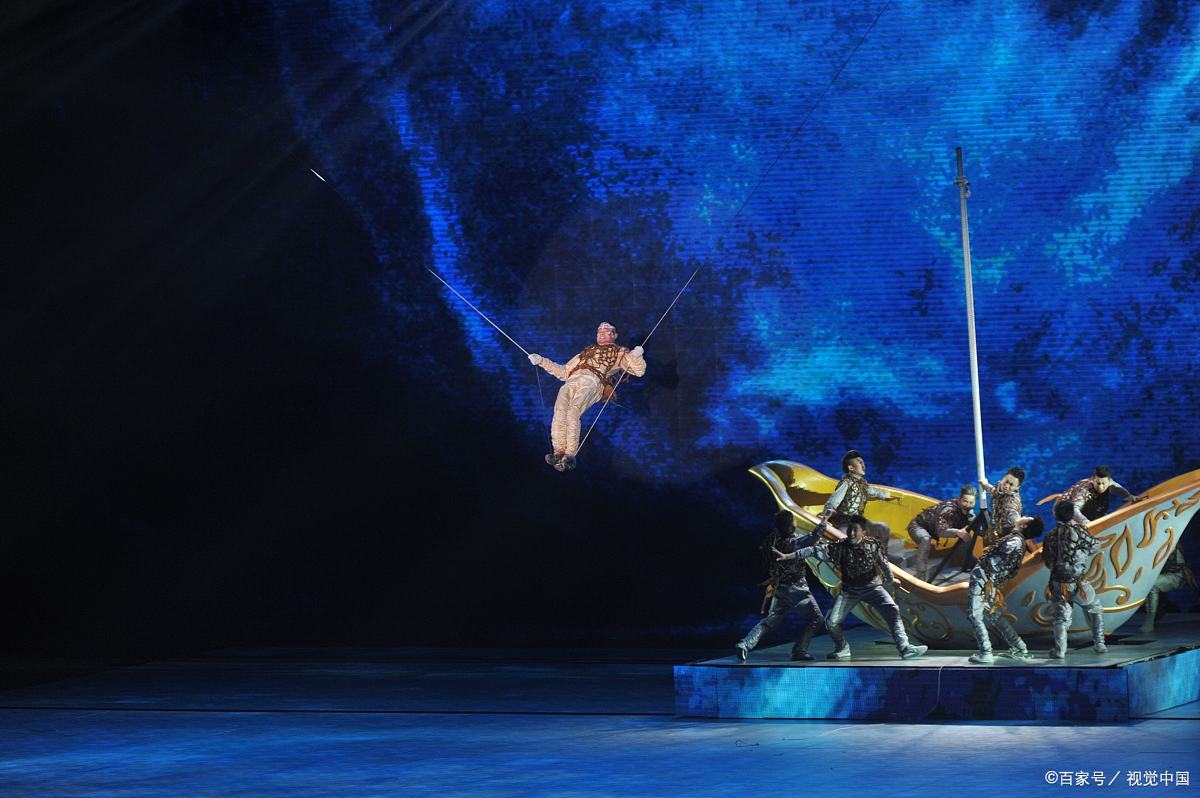 西安驼铃传奇简介: 《驼铃传奇》是一部大型实景演艺秀,在西安华夏