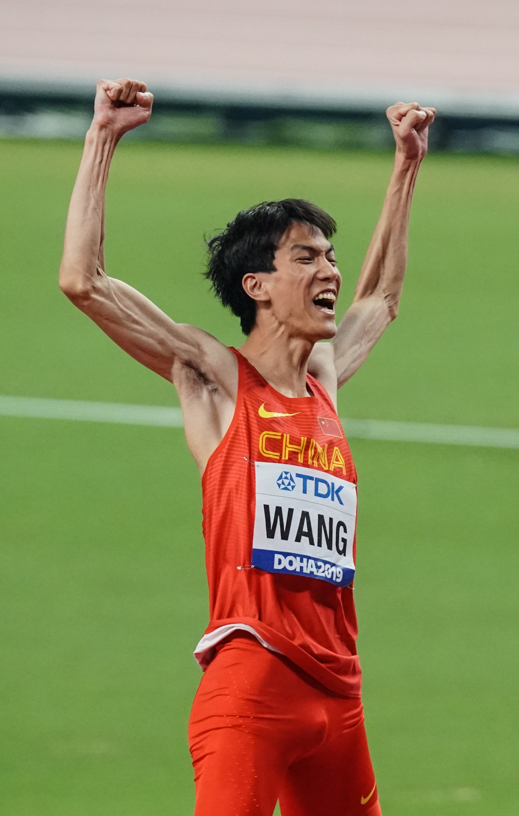 田径——男子跳高:中国选手王宇晋级决赛