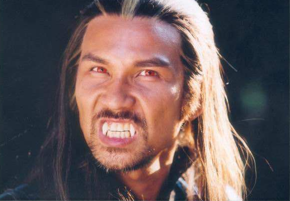 女魃身体上的僵尸血感染了赢勾从而变成僵尸