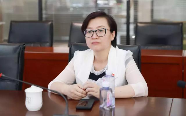 西安高新区党工委委员,管委会副主任王海若来西安高新国际学校调研