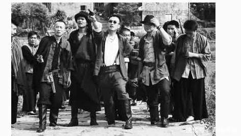 大瑶山悍匪林秀山,此人为躲避抓捕化妆成老太婆