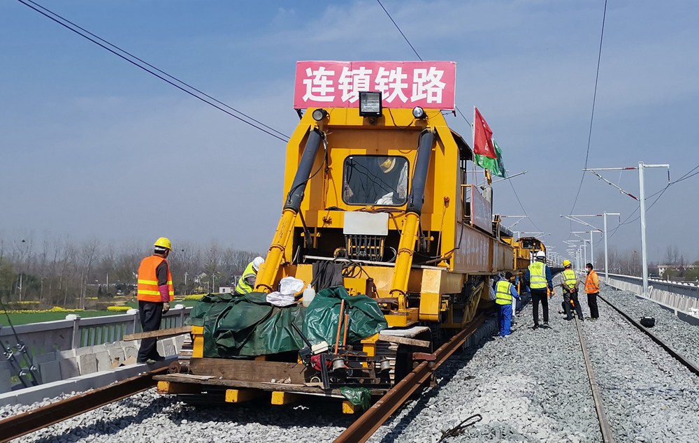 已跨过夹江大桥!连淮扬镇铁路扬州段3月底完成全线铺轨