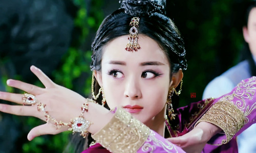 娱乐新鲜事#在《蜀山战纪之剑侠传奇》中,赵丽颖一