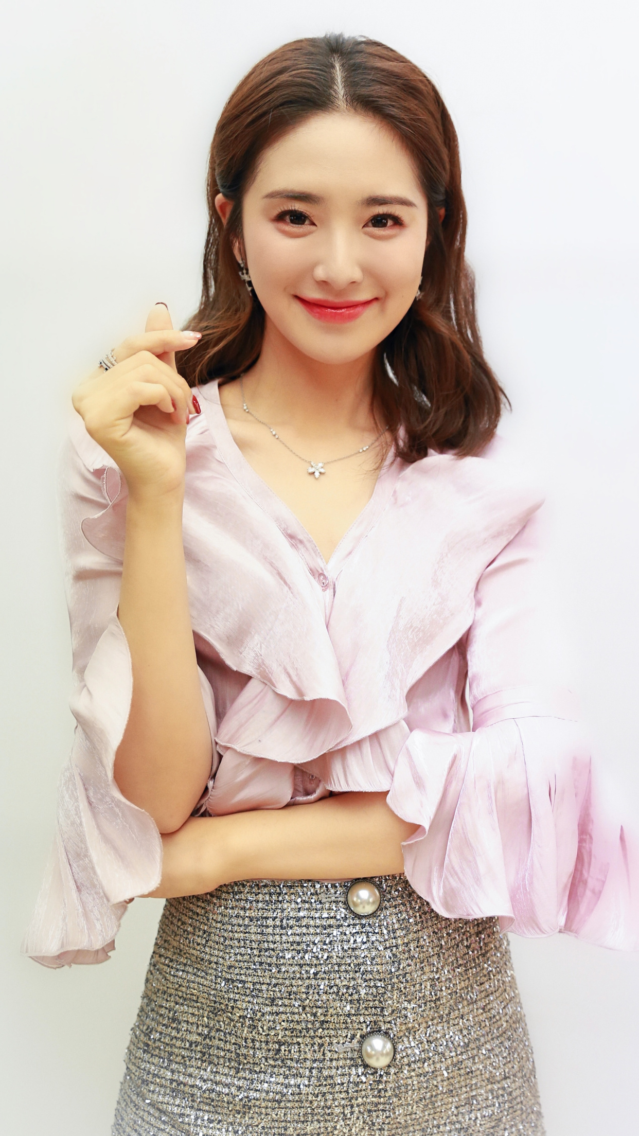 美女主持刘烨:顶尖的颜值和气质,可清新可御姐,迷人至极