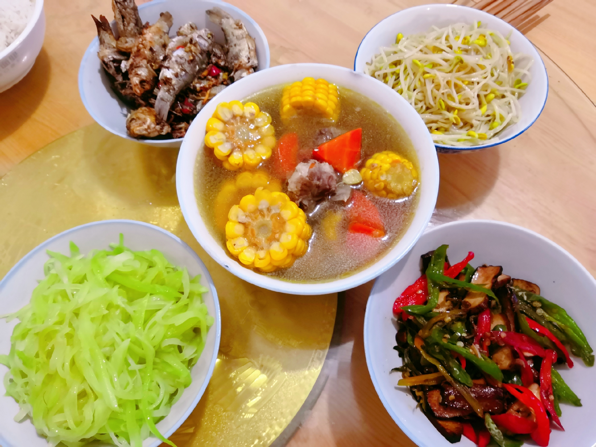 待在乡下,妈妈做的简单家常菜,是幸福的味道