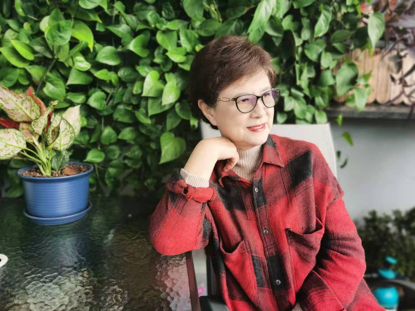 电视剧《幸福敲了两次门》制片人郑凯南