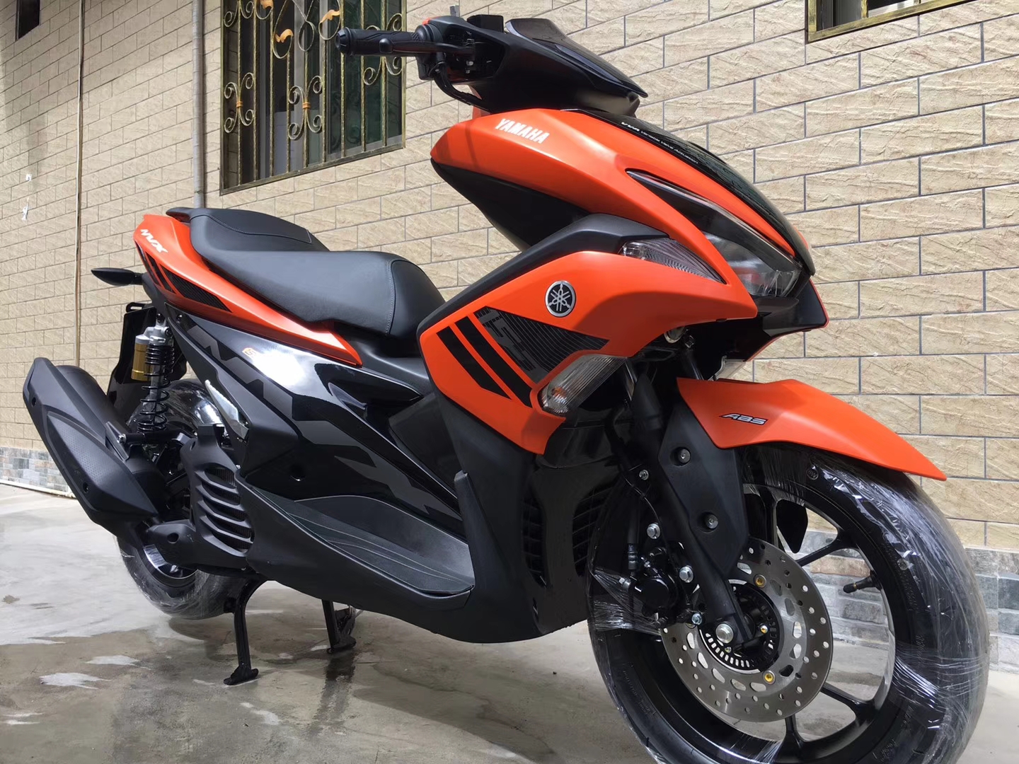 实拍雅马哈踏板车nvx155,这样的外形设计不得不服!