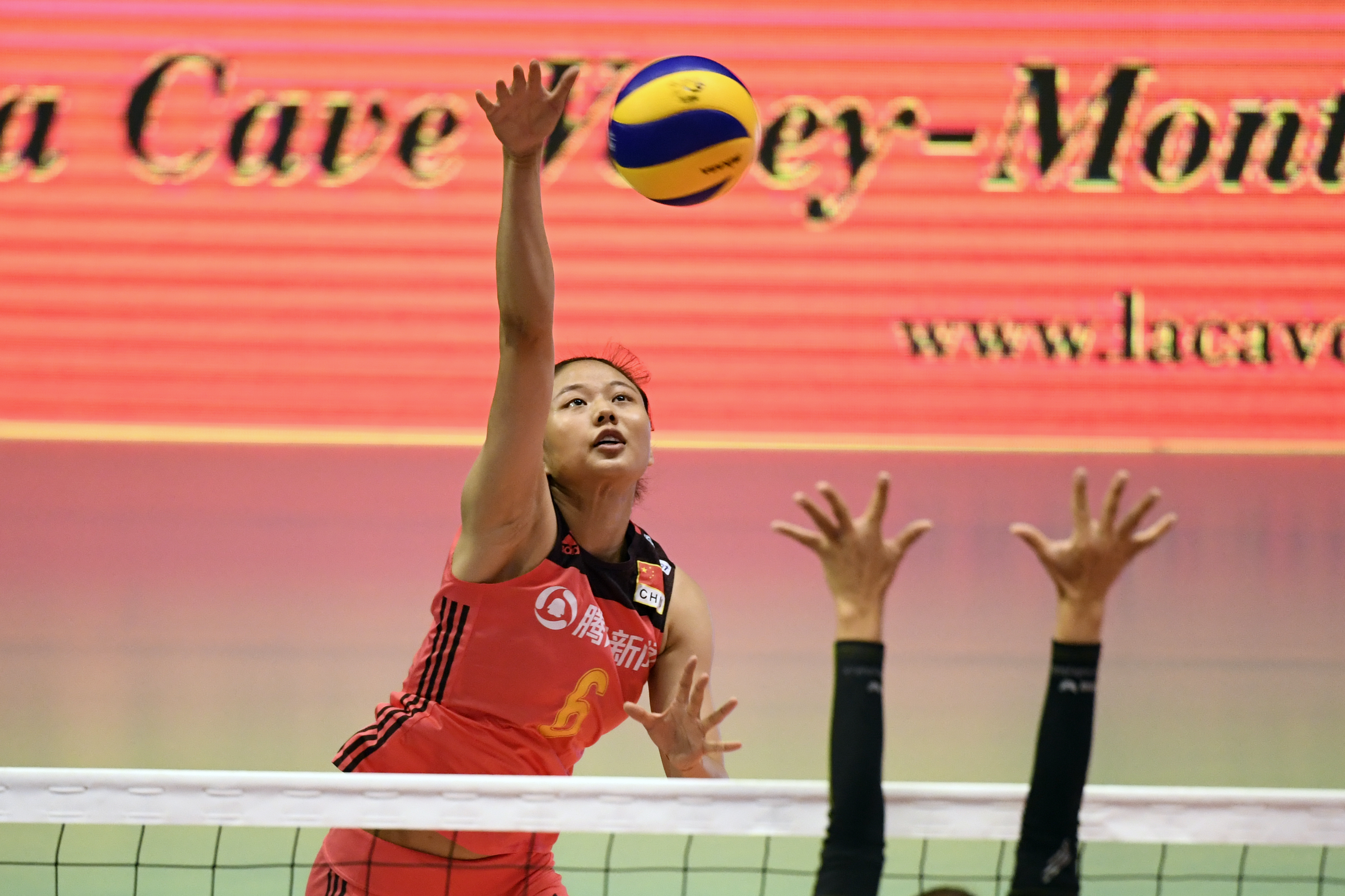 排球——瑞士女排精英赛:中国队胜瑞士队(9)