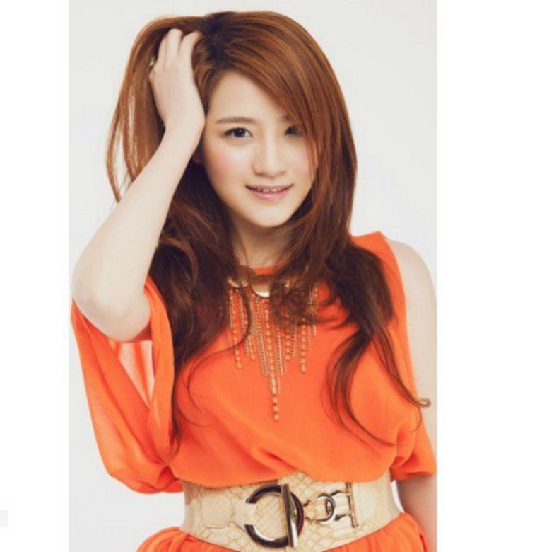 香香——全中国第一个网络签约歌手