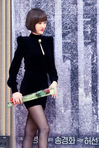 43岁"金三顺"大变样!下巴尖得都脱相了,网友惊呼认不出