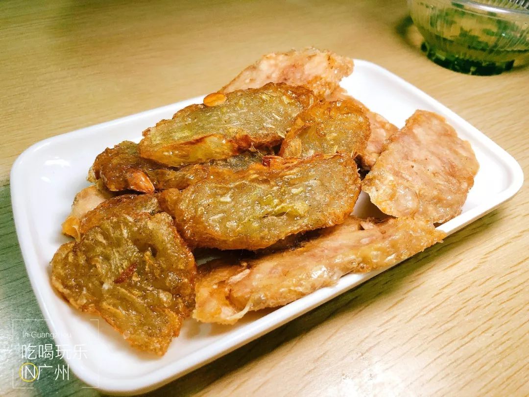 卷章是普宁的叫法,小鱼记得汕头好像叫芋头粿?