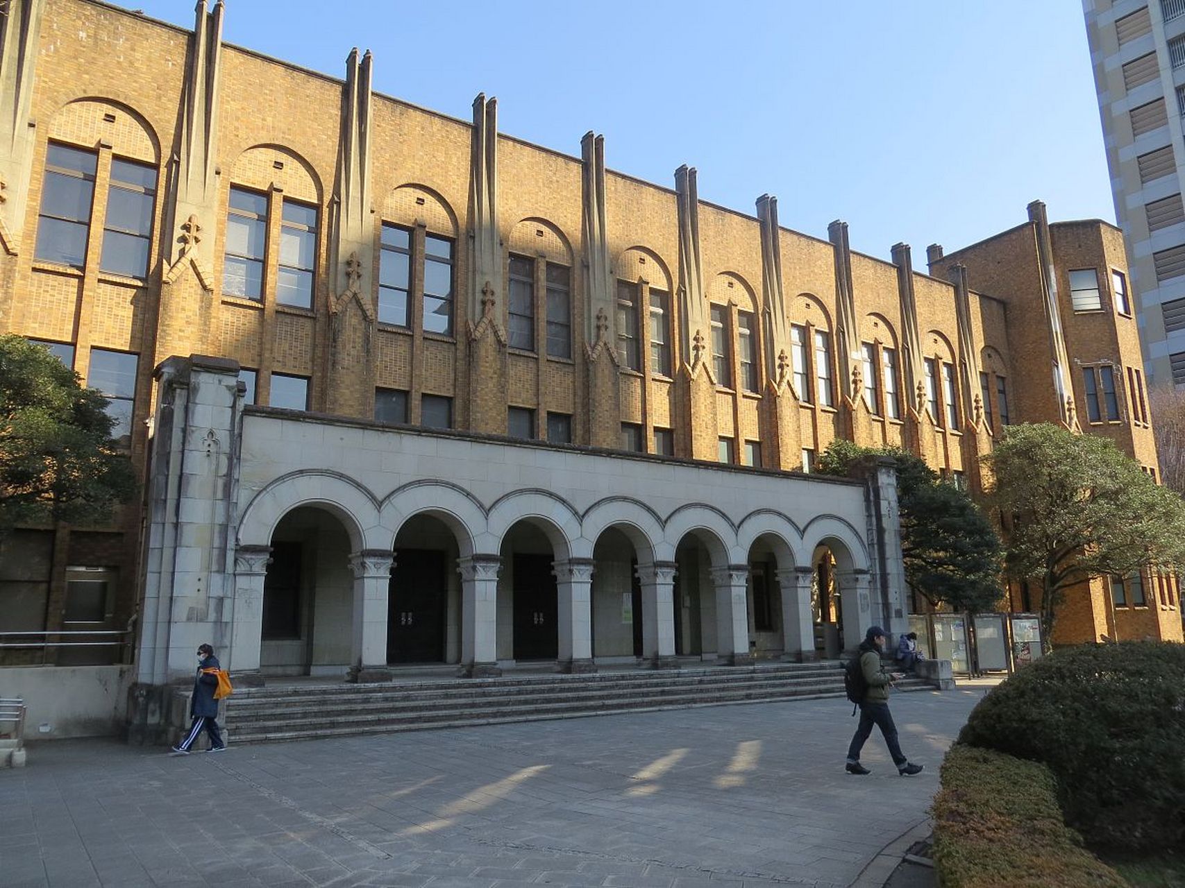 日本广岛大学发生爆炸1人受伤引关注 据有关报道,在5月17日下午,日本