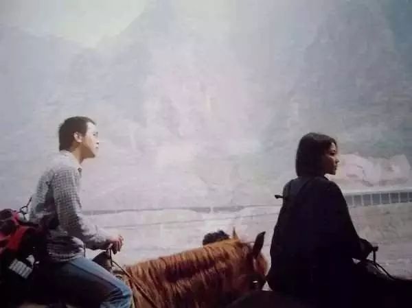 任星辰浮浮沉沉,有你在永远像初春的清晨!