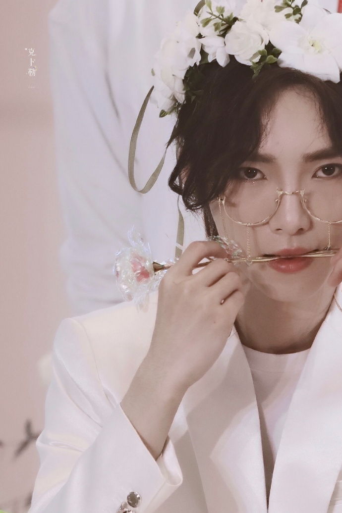 学着过年# #鼠年新愿# 姐妹们,我好烦啊,怎么