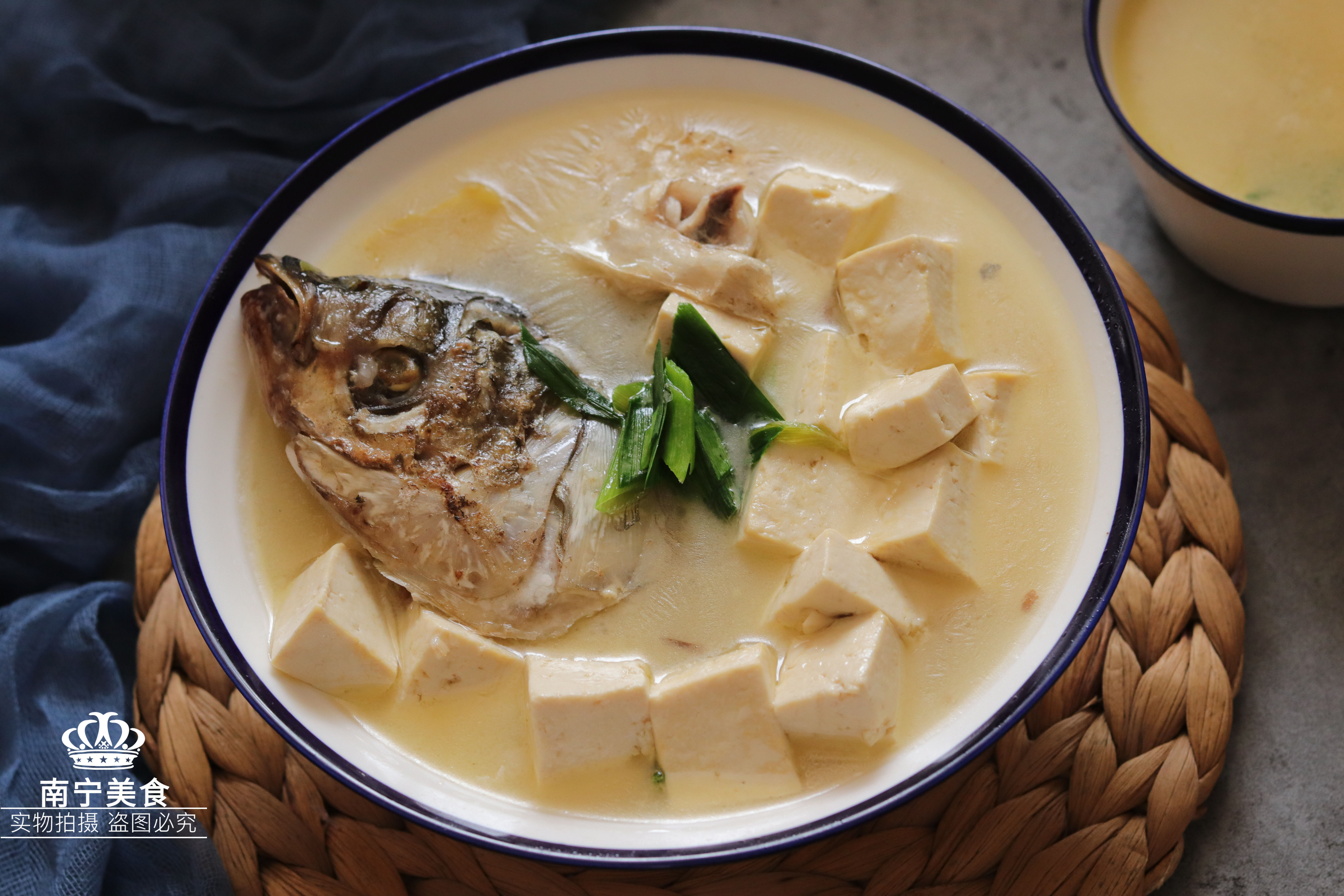 天麻鱼头炖豆腐图片