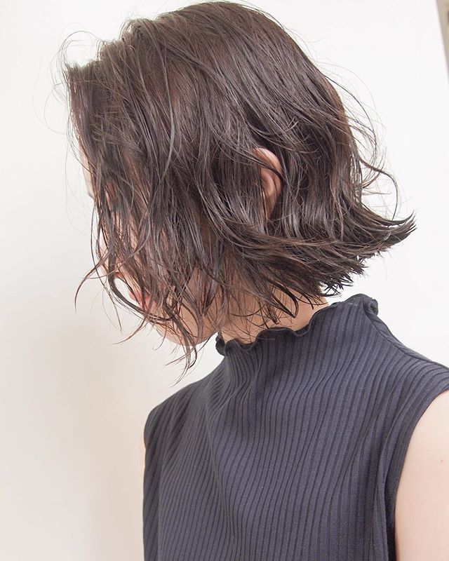 今秋烫发就选凌乱烫,不会打理也好看