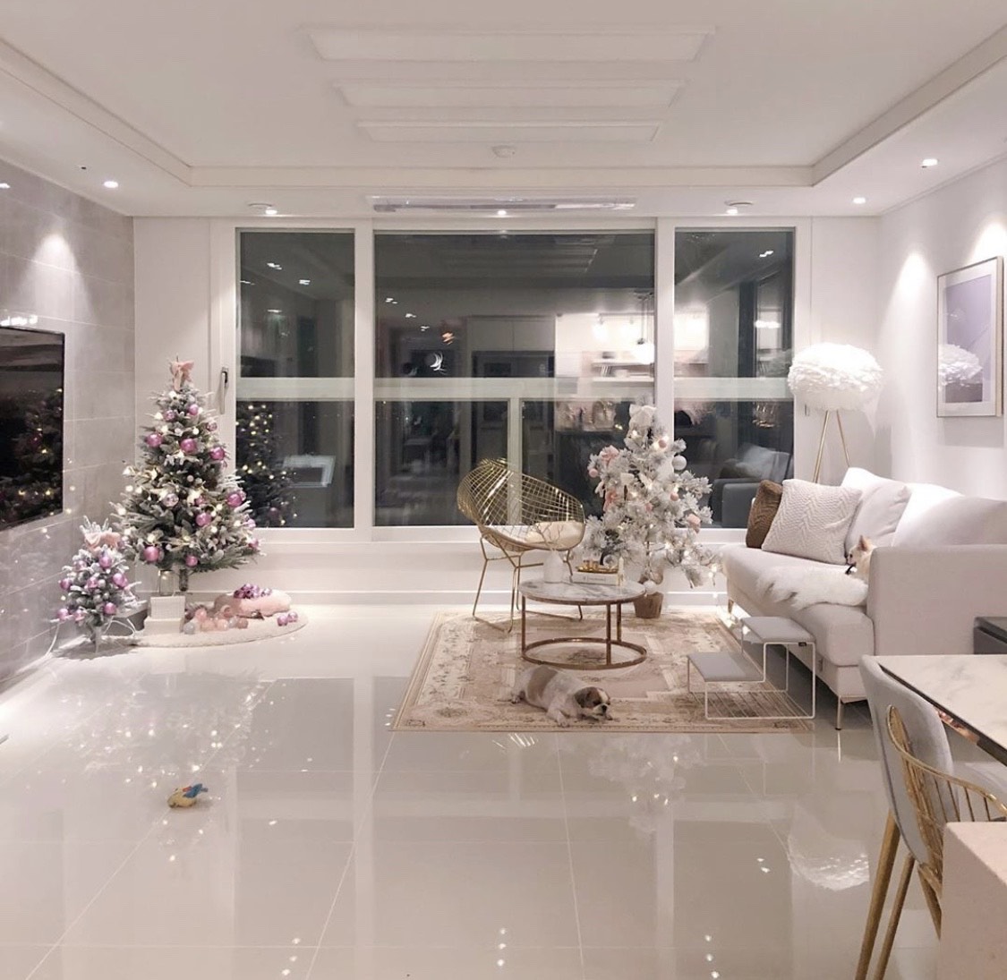 韩国夫妇的家,布置得像韩剧中浪漫唯美,不得不说真的很精致了!