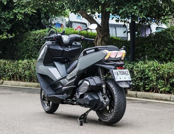 百度爱采购首页 商品专题_光阳宝马c400 gt装载了宝马独有的bmw