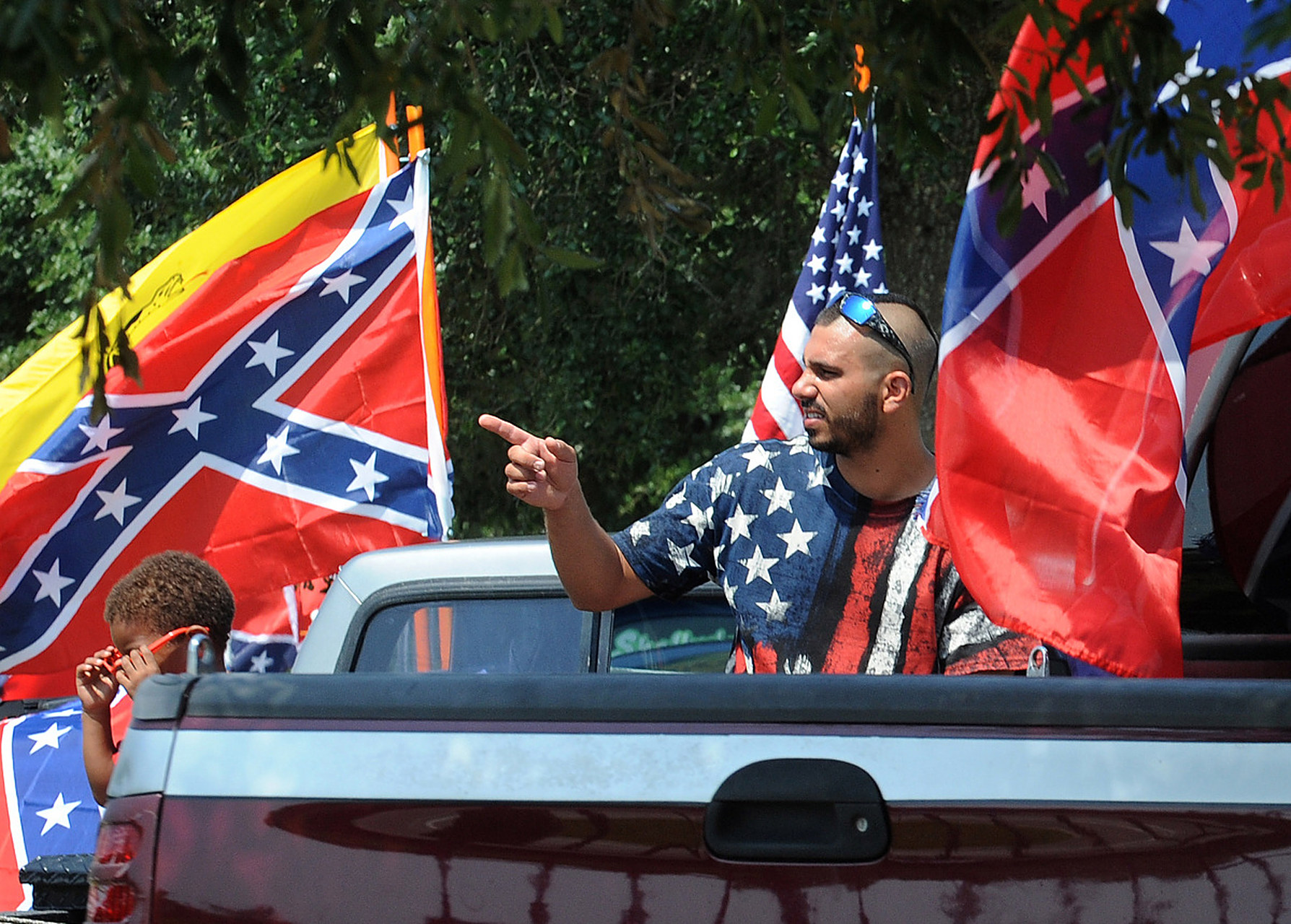 为什么美国的白人越来越少?其实是犹太人在背后使坏!