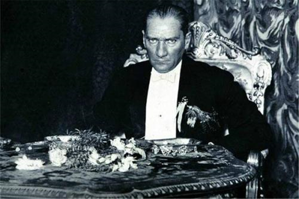 凯末尔当政期间的土耳其,主义时代现代化得到发展